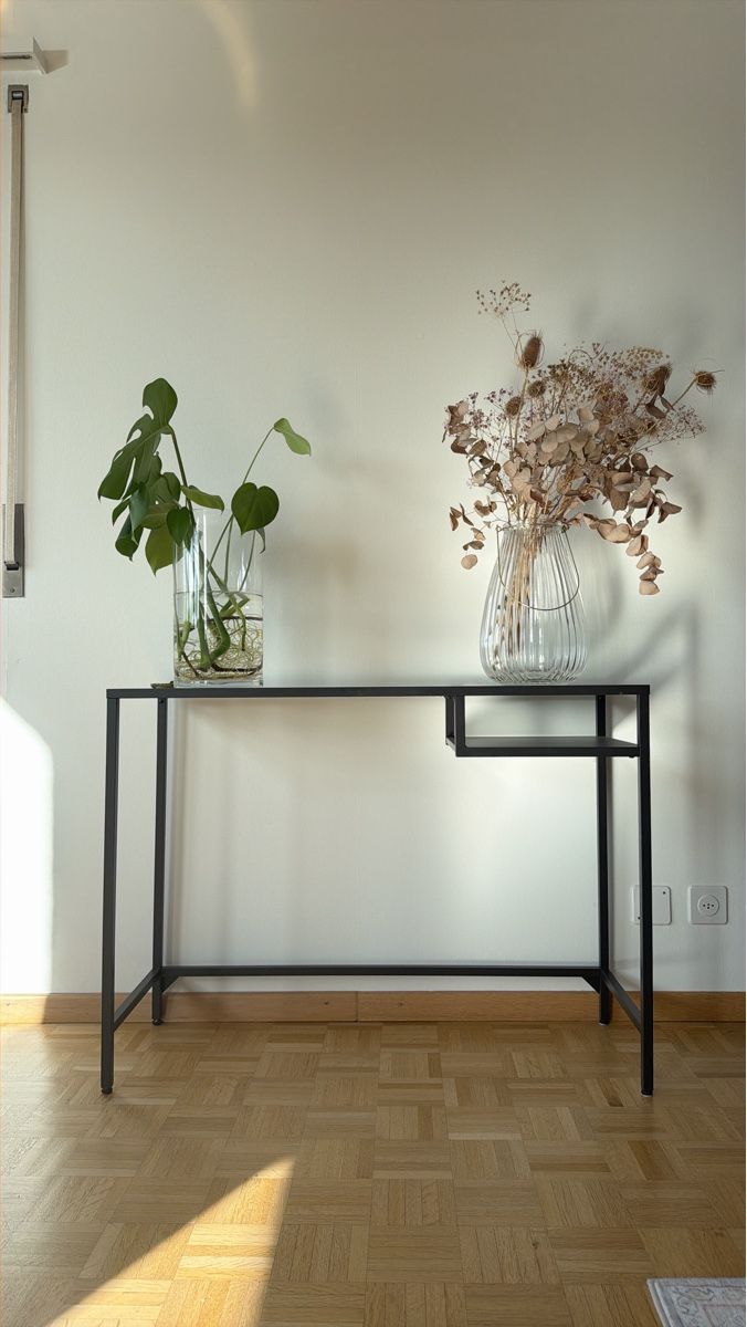 Ikea Tables: IKEA Tisch VITTSJÖ  – D'occasion à Zürich par joy_f8j5 1