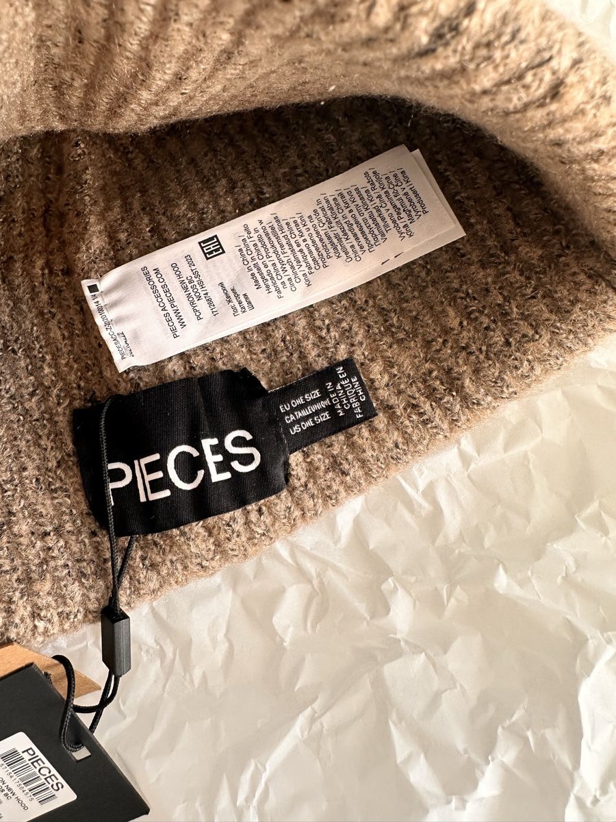 Hüte, Mützen & Caps: Wunderschöner Beanie, neu, Neupreis: CHF 18.- – Neu und originalverpackt aus Zürich von MaxZurich 3