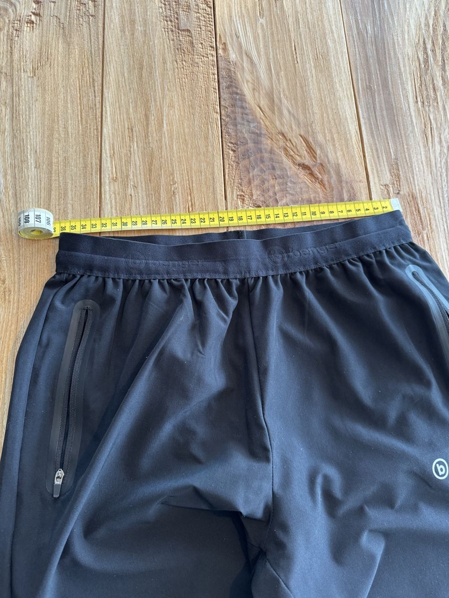 Pantaloni: Trainingshose  Grösse M Herrren – Usato da Rotkreuz venduto da TR3B 2