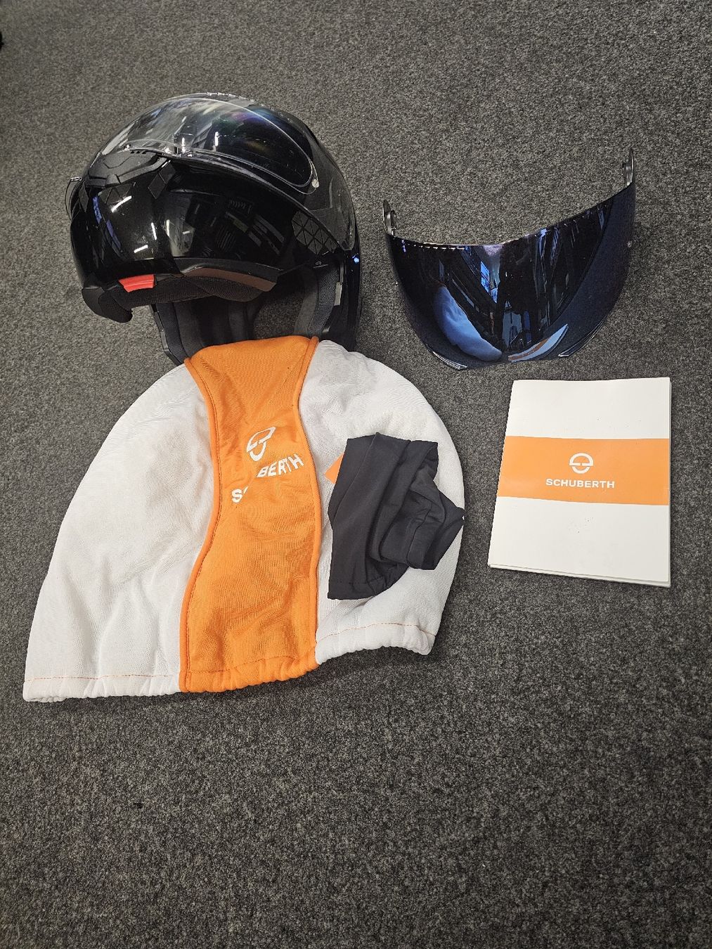 Schuberth Casques & visières: Klapphelm Schuberth schwarz mit Zubehör – Neuf (Voir description) à Reinach BL par Flaecky