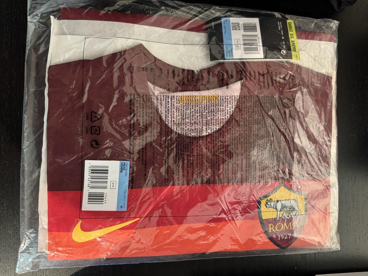 AS Roma Leibchen & Hosen: AS Roma Fussball Trikot Spielerversion Originalverpackt – Neu und originalverpackt aus Worb von vd986u 1