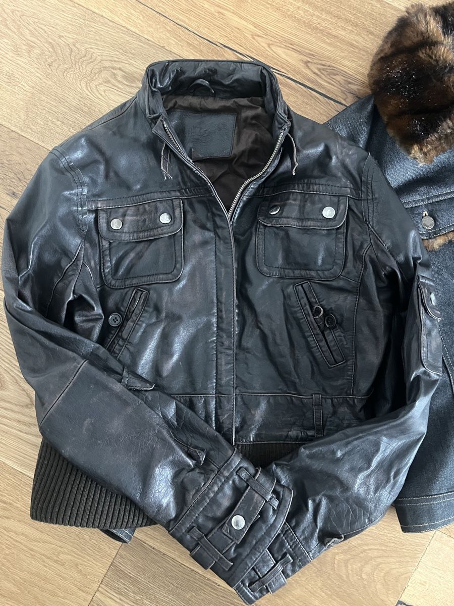 Taifun Giacche: Taifun Jeansjacke mit Fell und Lederjacke. – Usato da Meilen venduto da cc41 3