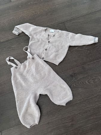 Strickset Grösse 74 Cardigan & Latzhose, Frilo Swiss. Wolle