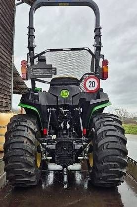 Trattori: JOHN DEERE 3038 E – Usato da La Chaux-Cossonay venduto da Lefred5 2