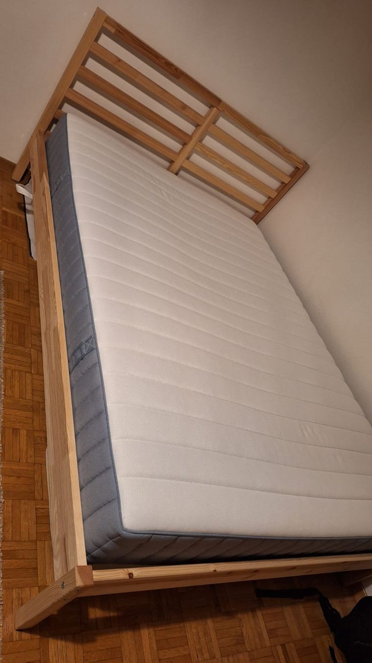 Ikea Letti: Bett und Matratze – Usato da Zürich venduto da xar_f2bp 1