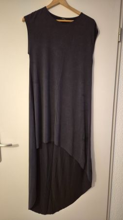 Robe Forever 21 noire coupe asymétrique taille S