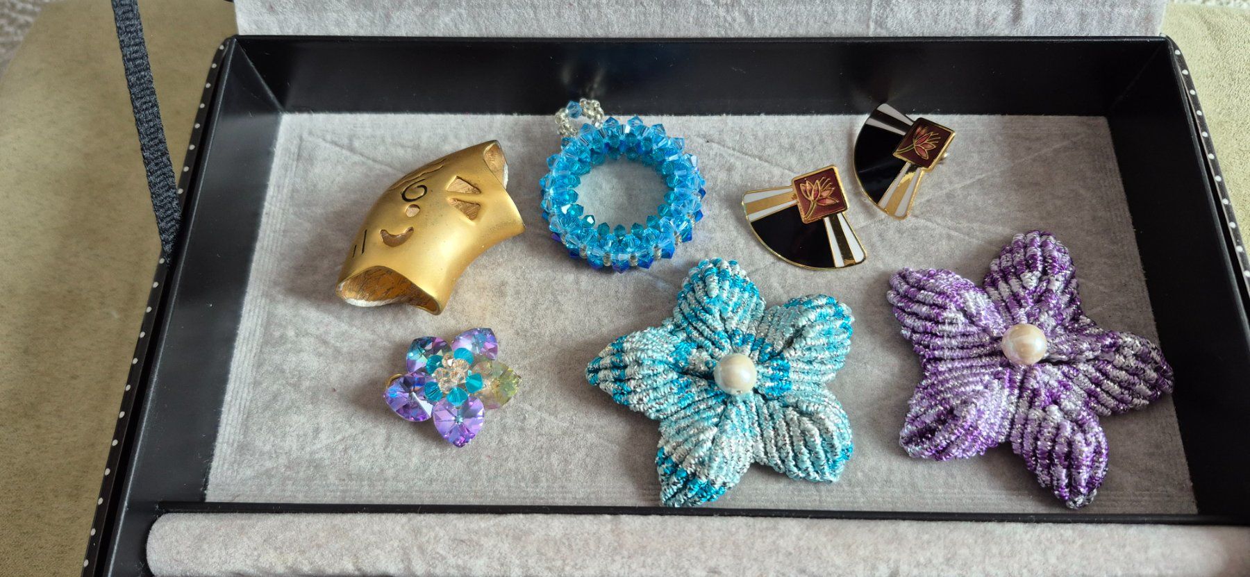 Portagioie: Schmuckkasten mit tollem Modeschmuck – Usato da Eggersriet venduto da Fredb 6