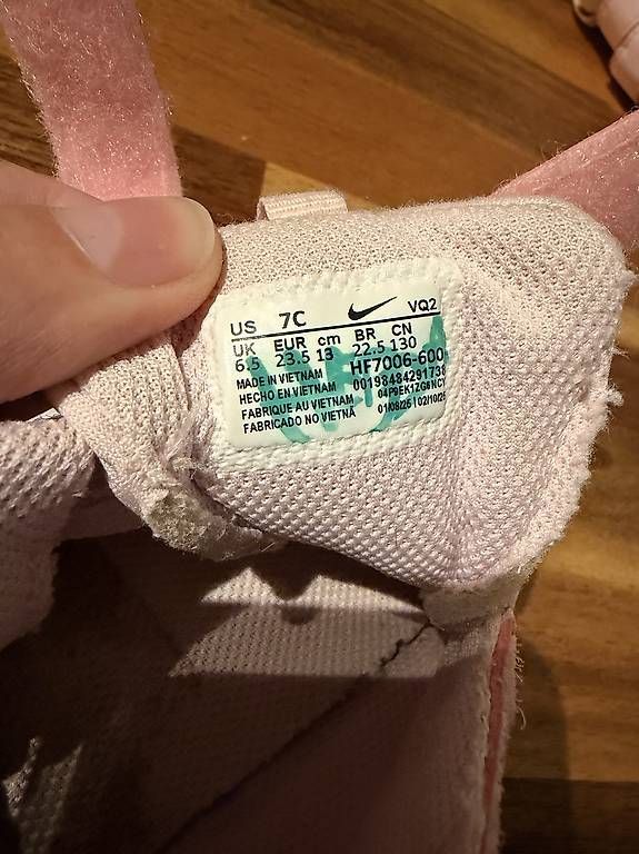 Chaussures filles: Baskets filles – D'occasion à Mont sur Rolle par Tetrus82 4