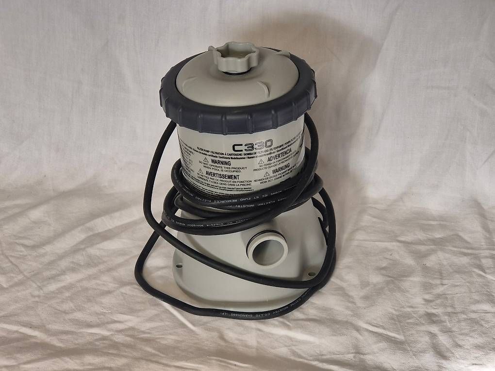 Piscine: Intex Pool Filterpumpe C330 inkl. Filter – Usato da Lengnau BE venduto da Itfreakch 2