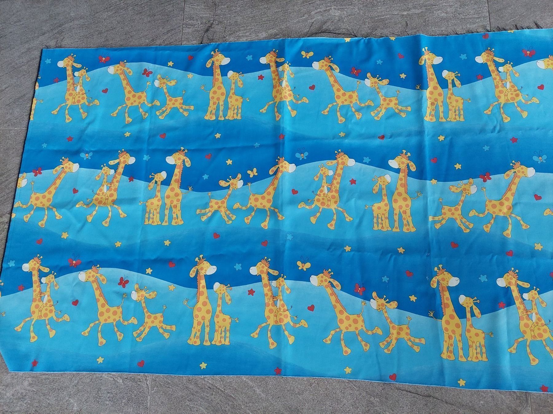 Stoffe: Giraffe Stoff 90 x 150 cm – Gebraucht aus Wiesendangen von troawus