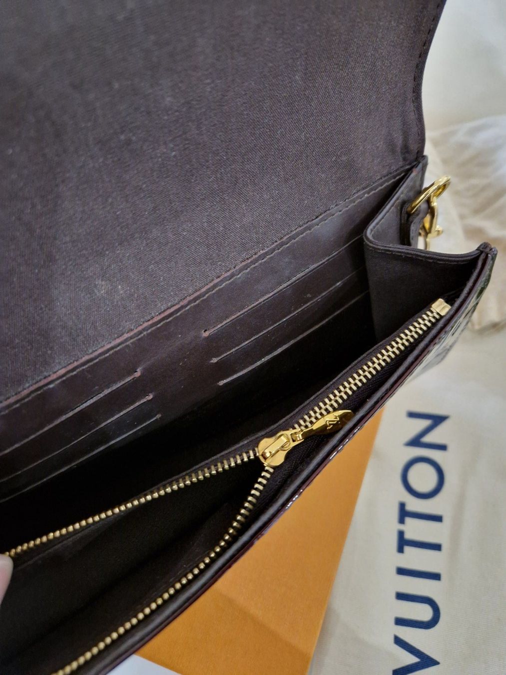 Louis Vuitton Taschen für Damen: Pochette lv amarante – Gebraucht aus Corteglia von ila_kz6b 4