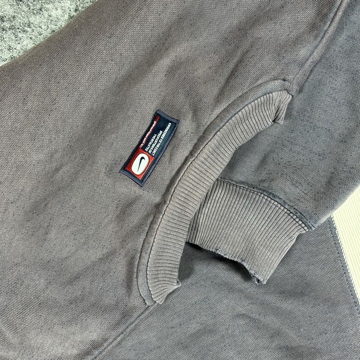 Maglioni & Felpe: Nike 00s – Usato da La Sagne NE venduto da Matlasape 3