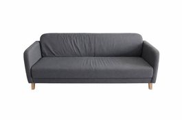 Gemütliches graues Sofa, ideal für Wohnzimmer