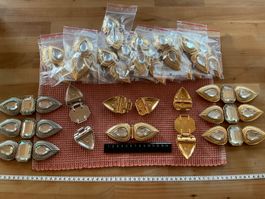 28 Gürtelschnallen Restposten