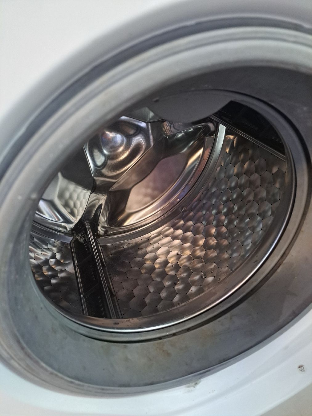Miele Lavatrici: Lave-linge Miele W1714 Special S CH – Usato da Matran venduto da Liptec750 4