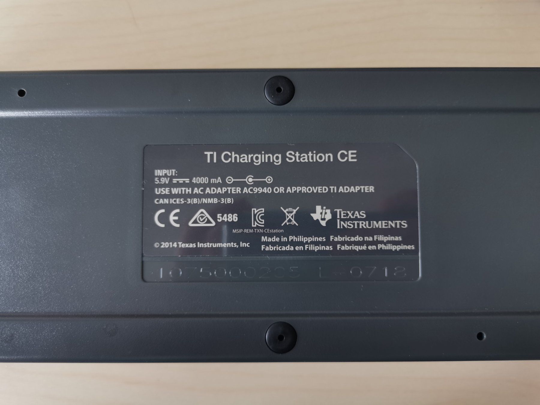 Caricabatterie: Texas Instruments Ladestation TI-84 Plus CE 84CEDS/PWB/11E1 – Nuovo (secondo la descrizione) da Zürich venduto da ms993 2