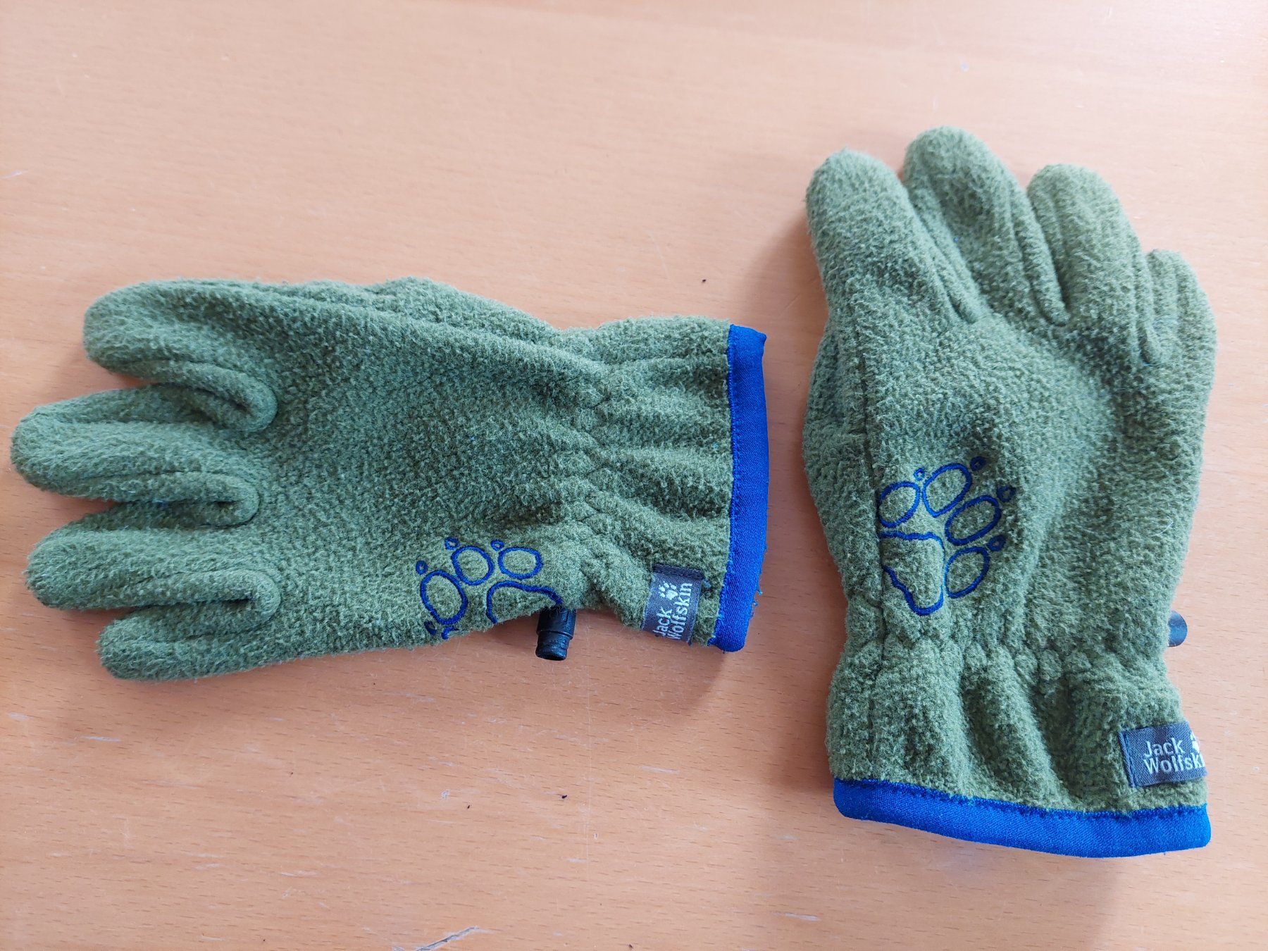 Jack Wolfskin Guanti: Jack Wolfskin Kinder Handschuhe  Gr.140 – Usato da Zürich venduto da meymano