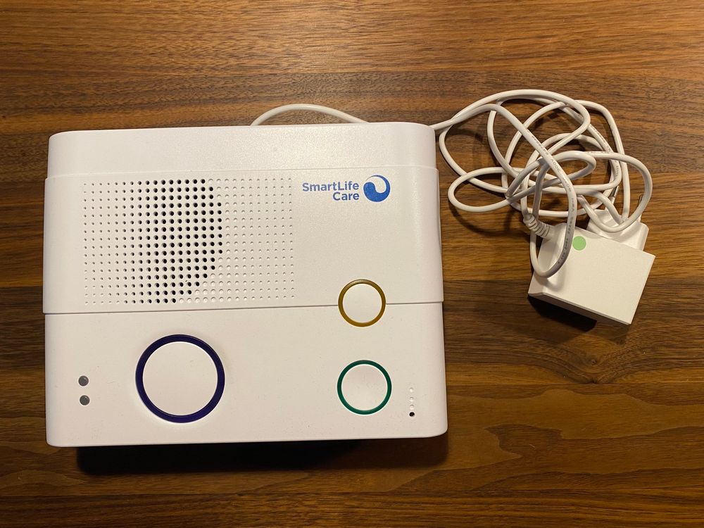 Smart Life Care inkl. Notrufarmband und div. Zubehör | Kaufen auf Ricardo