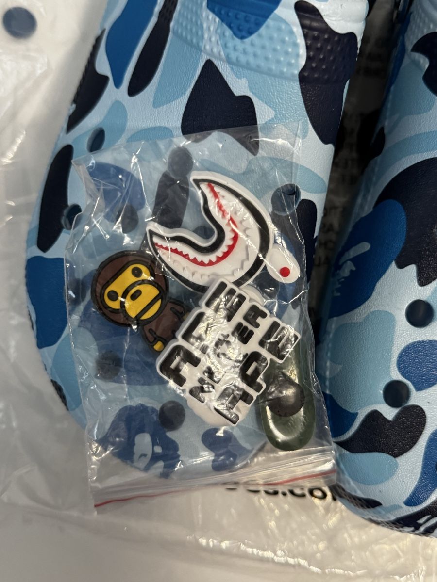 Crocs Chaussures hommes: BAPE x Crocs Camouflage – Neuf (Voir description) à Altishofen par N.97 1