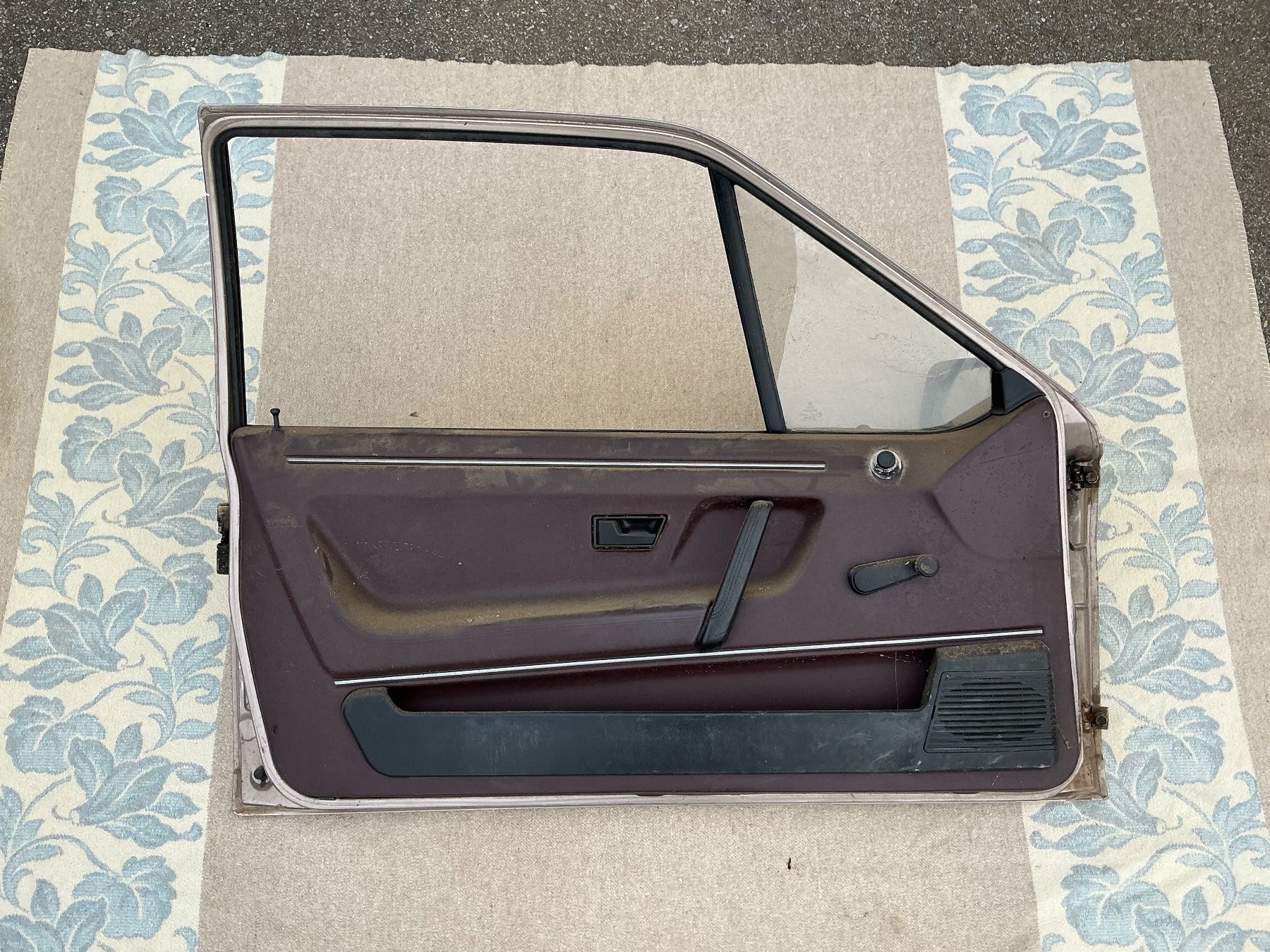 VW Tutti pezzi di ricambio auto: Türe (Fahrertüre) VW Scirocco 2 – Usato da Marbach LU venduto da bru_kk6q 1