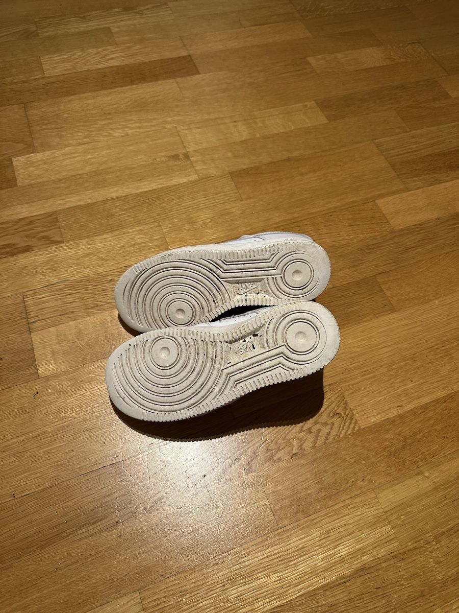 Nike Damenschuhe: Nike Turnschuhe Gr.36 – Gebraucht aus Ostermundigen von Clood 4