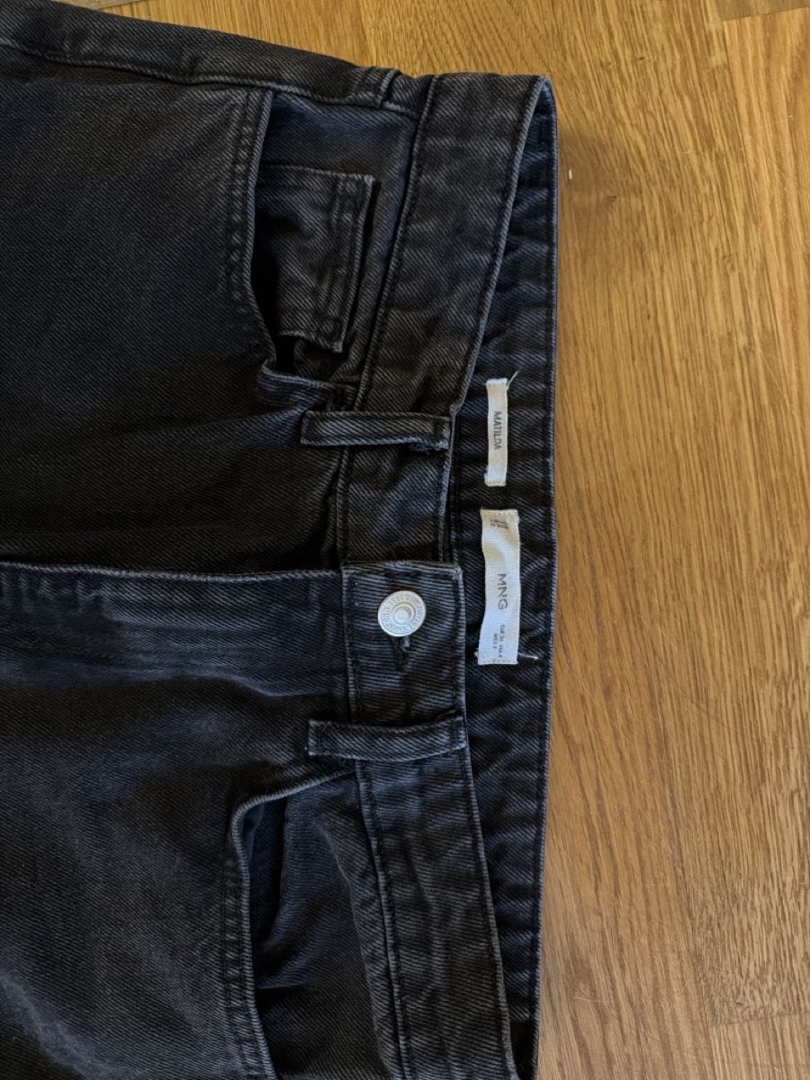 Mango Jeans: Mango Matilda Jeans Black 36 – Gebraucht aus Lenzburg von joe_m6tr 1