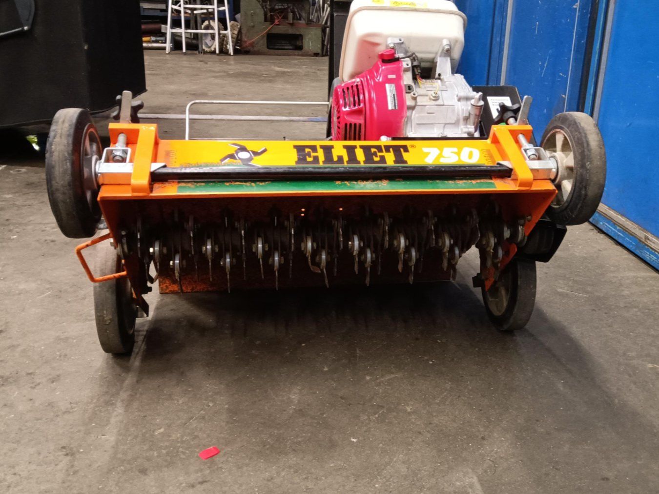 Attrezzi per la lavorazione del suolo: Eliet Vertikutierer E750 LM – Usato da Wädenswil venduto da Kleinerland 3