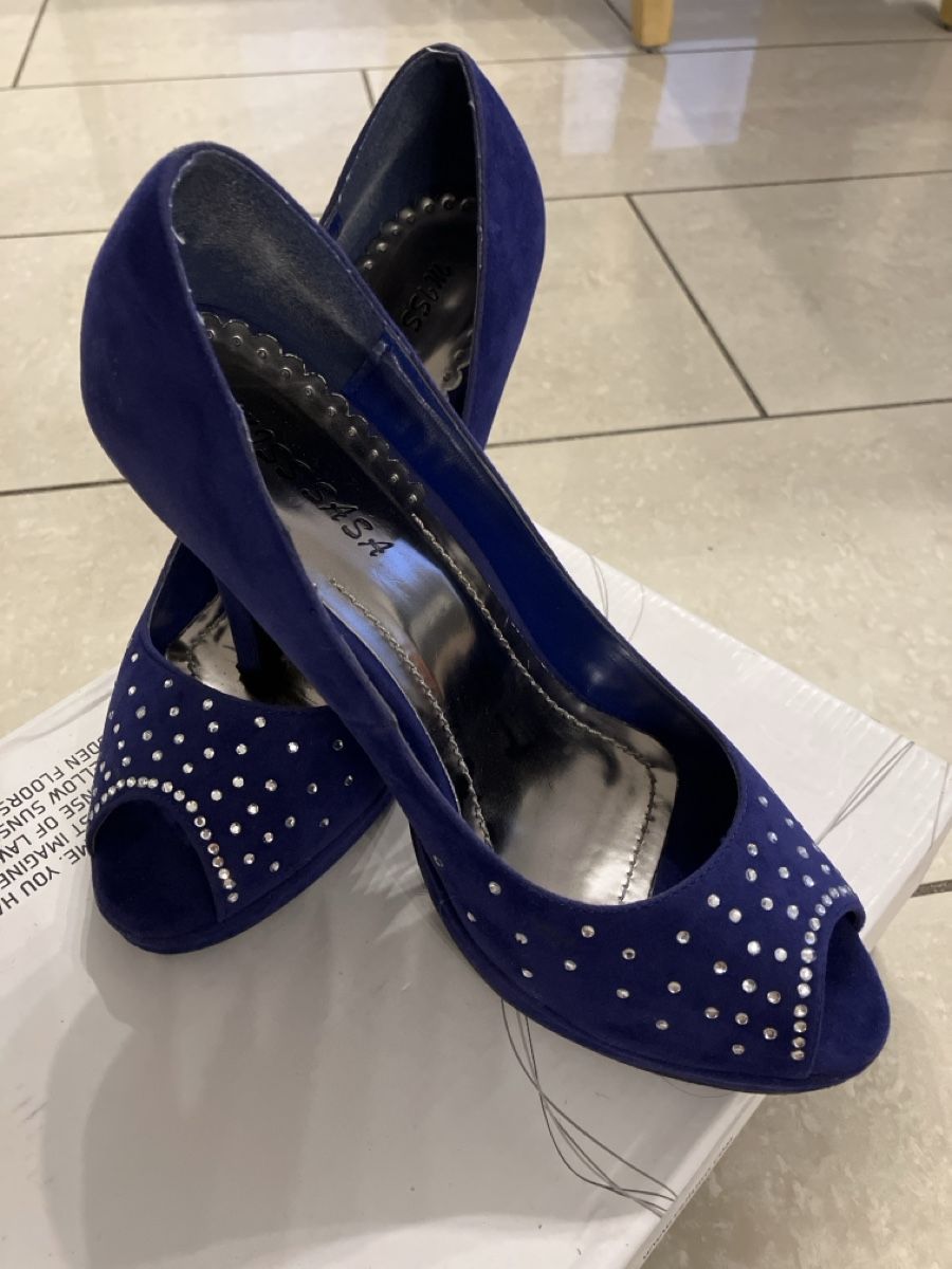 Scarpe da donna: Chaussures à haut tallons pour une grande élégance – Nuovo (secondo la descrizione) da Bex venduto da epsonstylus 1