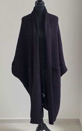 Damen Strickjacke Bodyflirt schwarz Grösse L neuwertig