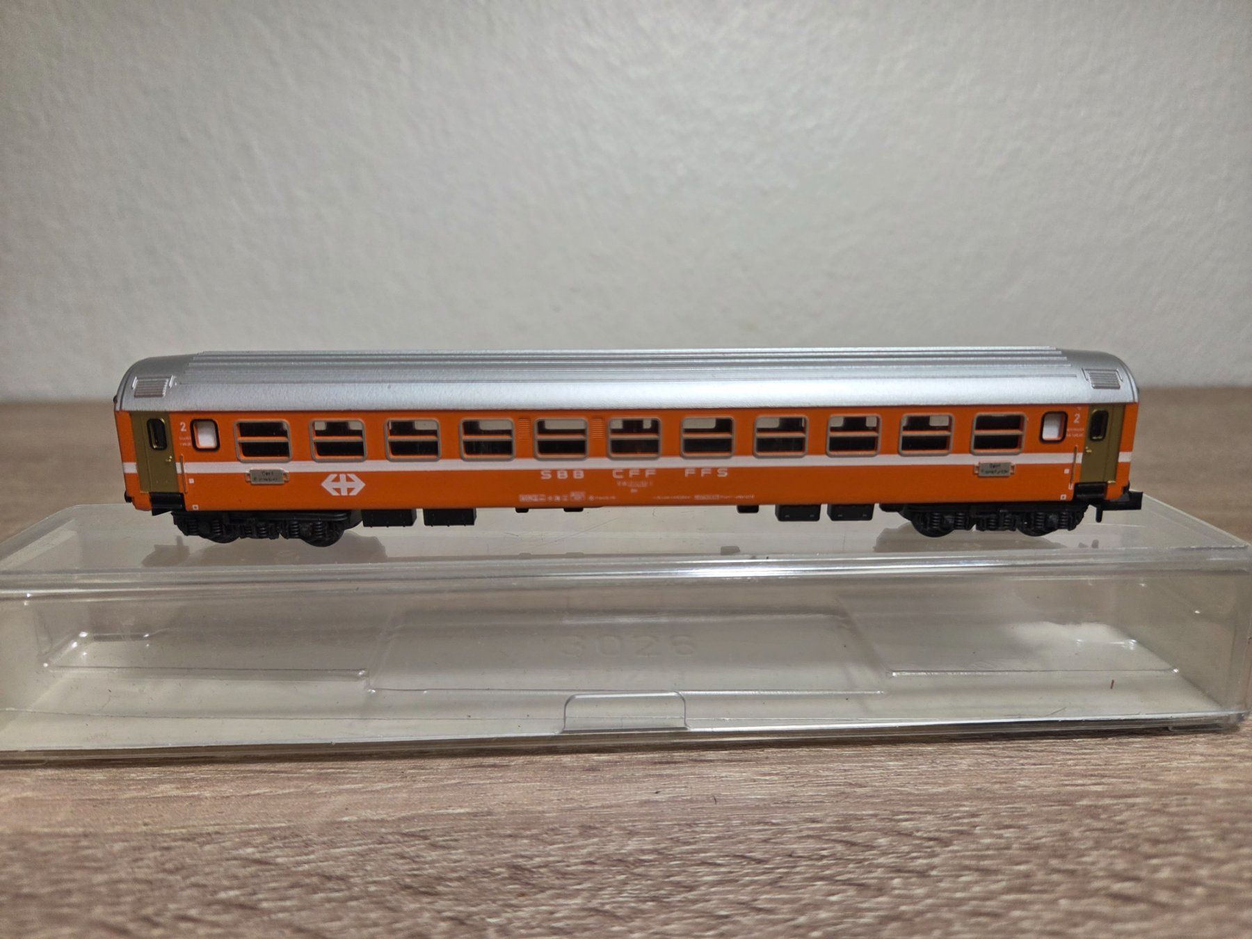 Trix Modellini di ferrovie: Minitrix 3070 Personenwagen 2.Kl SBB H0 – Usato da St-Aubin-Sauges venduto da Lo_Go 1