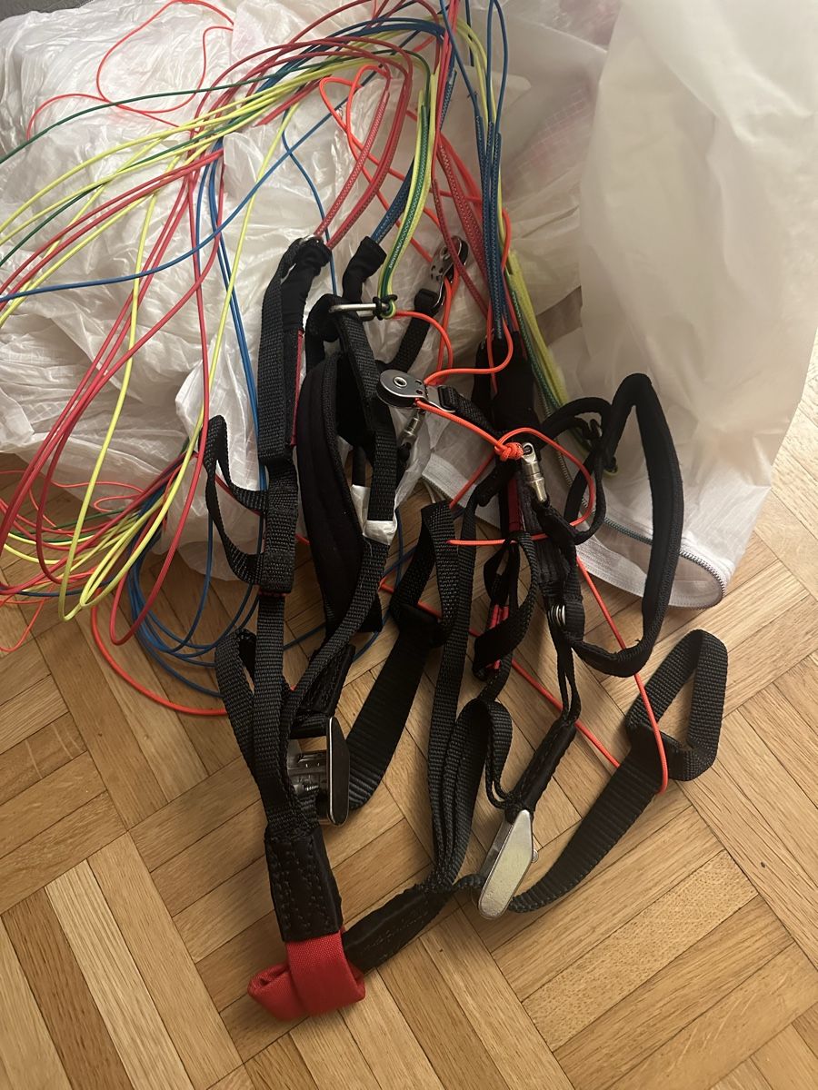Sport dell'aria & Aquiloni: Gleitschirm Skyman tandem 37 – Usato da Rhäzüns venduto da radkohovadko 4