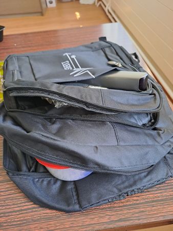 Schwarzer Rucksack für Sport, Freizeit, Schule, Top!