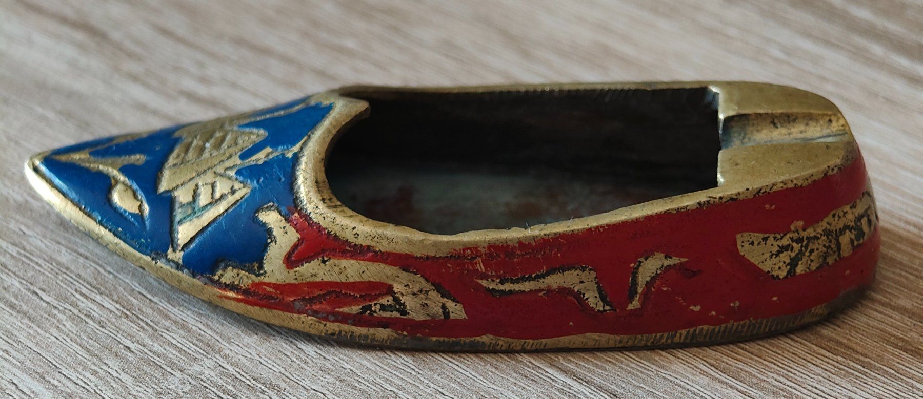 Portacenere: Aschenbecher in Form von Schuhen oder Pantoffeln, Antike – Usato da St. Gallen venduto da Ricardo_Deals 5