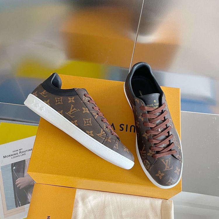 Louis Vuitton Luxembourg Sneaker / Schuhe 43 Neu Kaufen auf Ricardo