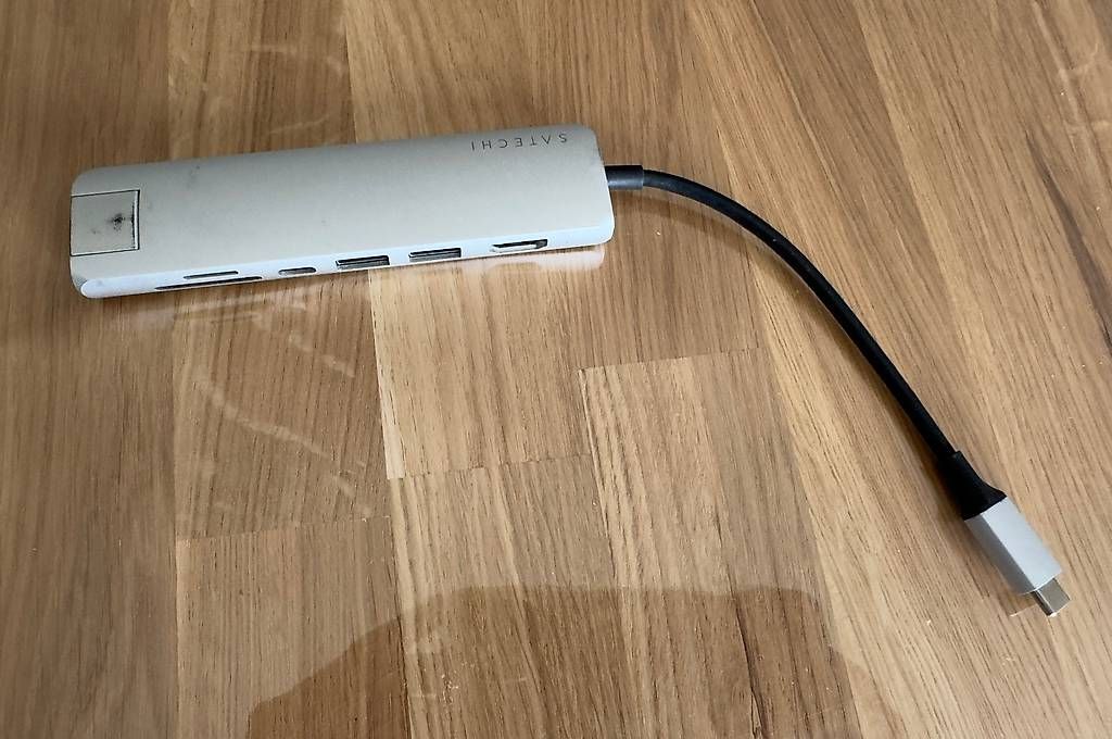 Satechi Hub & Switch: Hub USB-C 6 en 1 multi-ports MacBook Gris clair – Usato da Yverdon-les-Bains venduto da ele_z7jf 1
