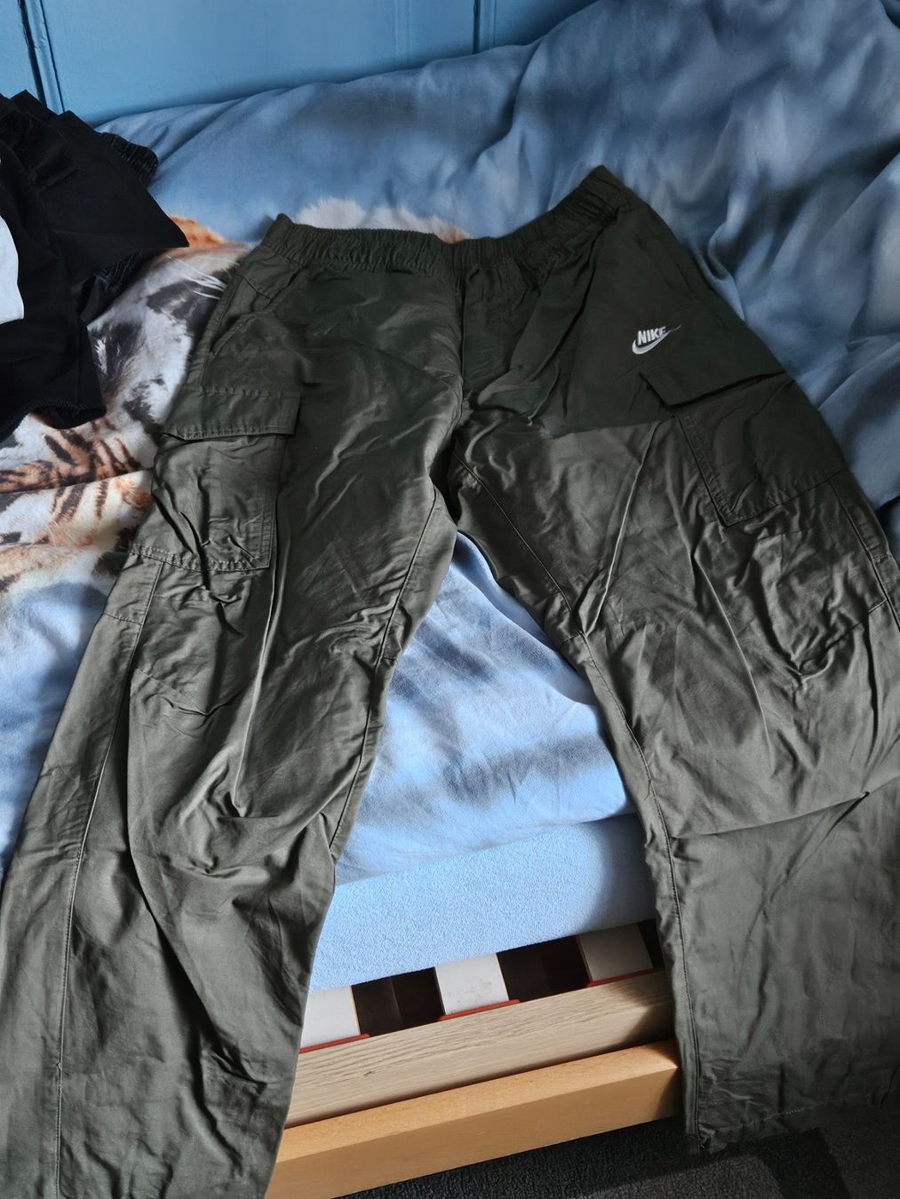 Nike Pantaloni: Nike cargo – Nuovo (secondo la descrizione) da Ferpicloz venduto da Olivier_Jut