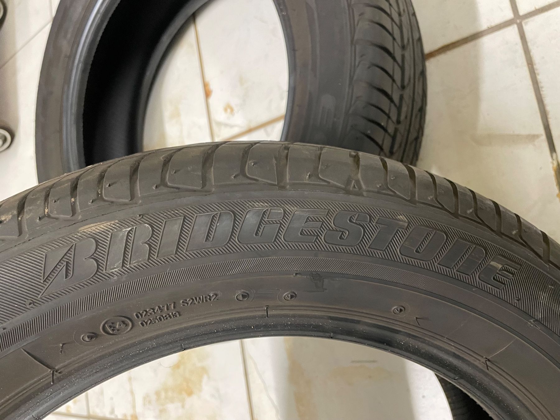 Bridgestone Pneumatici & Ruote complete: 2x gebrauchte Sommerpneu 185/60 R 16 – Usato da Liestal venduto da Butze84 1
