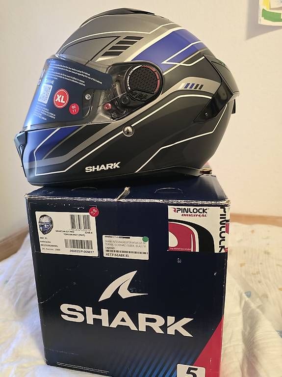 Helme & Visiere: Shark Helm – Neu und originalverpackt aus Zürich von abd_h5l6 2