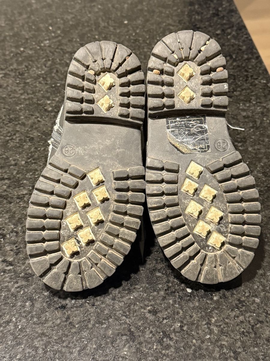Scarpe per ragazzi: Shoe bundle- size 26-27 – Usato da Adliswil venduto da cla_9qpg 8
