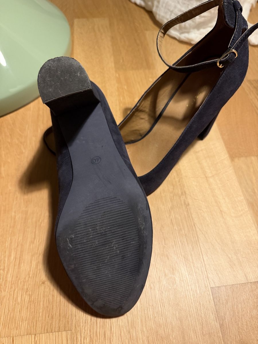 Mint & Berry Damenschuhe: Mint & Berry Leder Pumps Gr 40 – Gebraucht aus Zürich von bgg 2