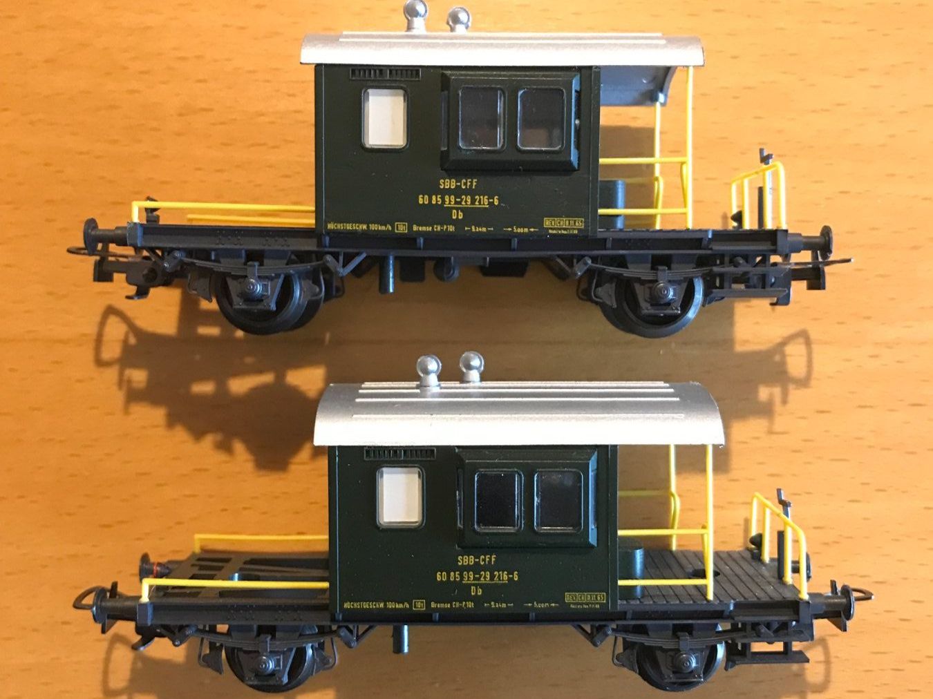Liliput Modellini di ferrovie: 2x Liliput SBB Zugbegleitwagen Sputnik – Usato da Luzern venduto da mey_s13