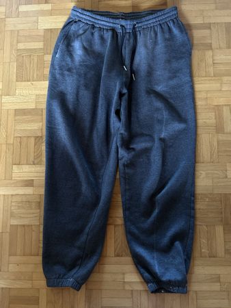 Pantalon de jogging gris, taille M – Confort garanti!