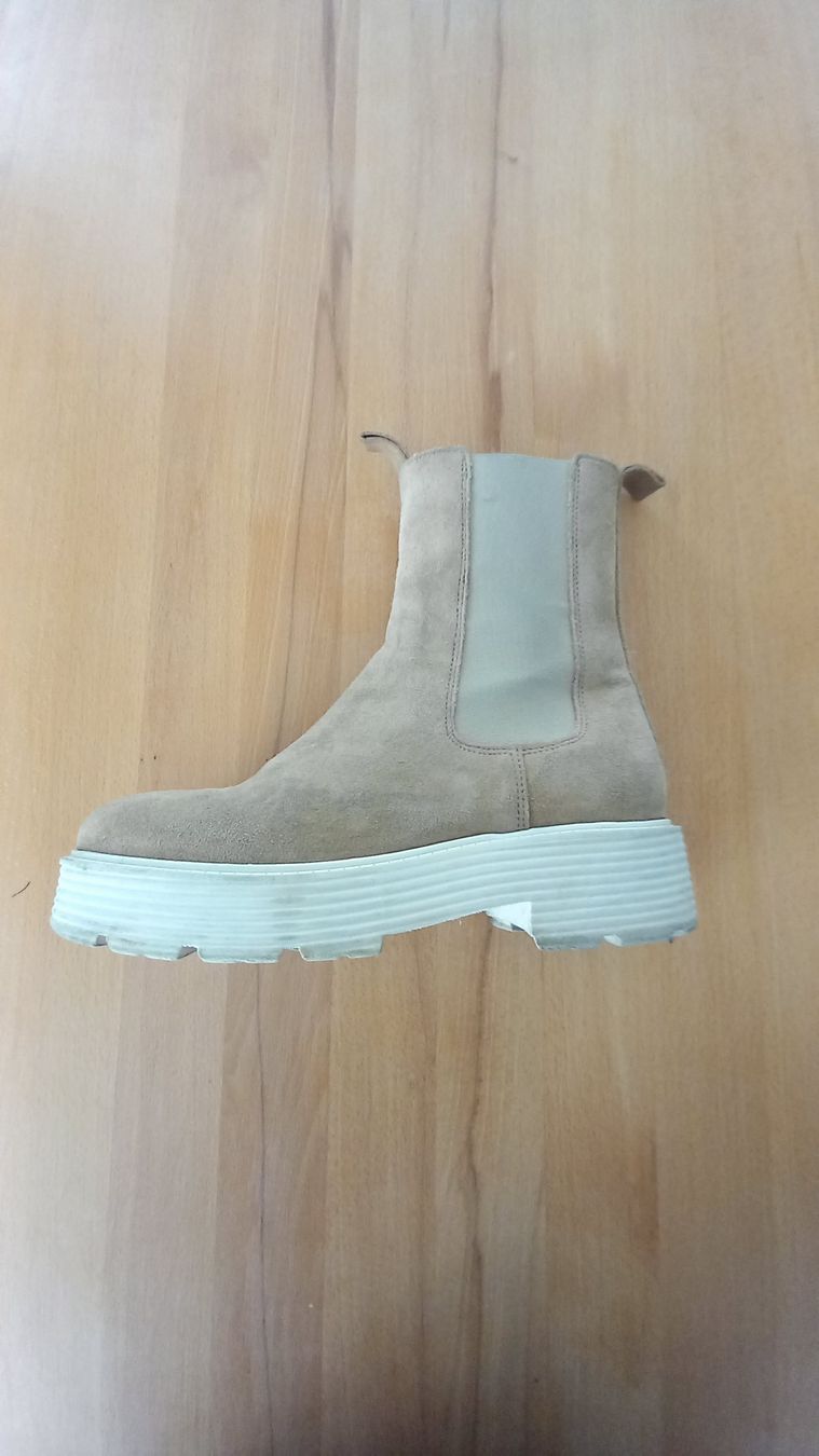 Scarpe da donna: beige Wildlederboots 38 – Usato da Eggersriet venduto da Taylorjam 1