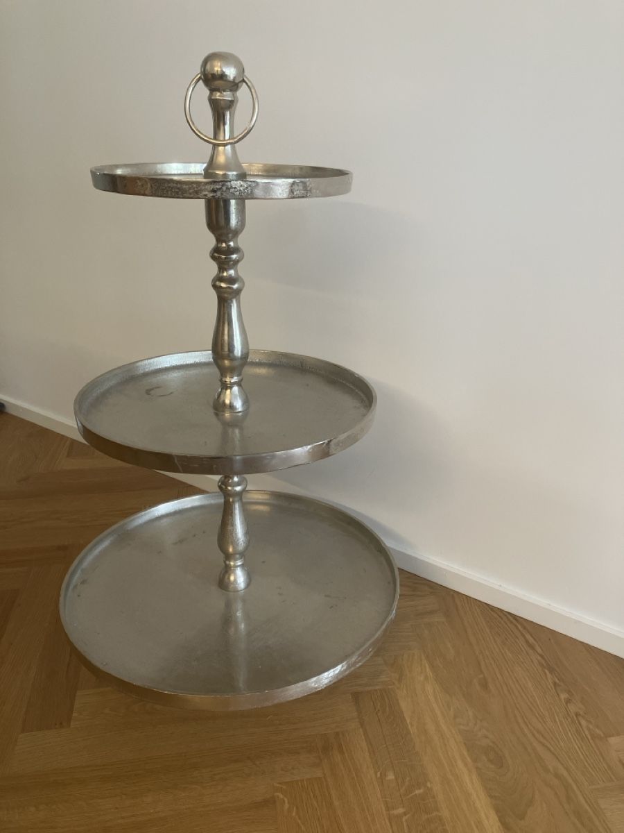 Tutte le decorazioni: Etagere silbrig 3-Stöckig – Usato da Wermatswil venduto da Nahele