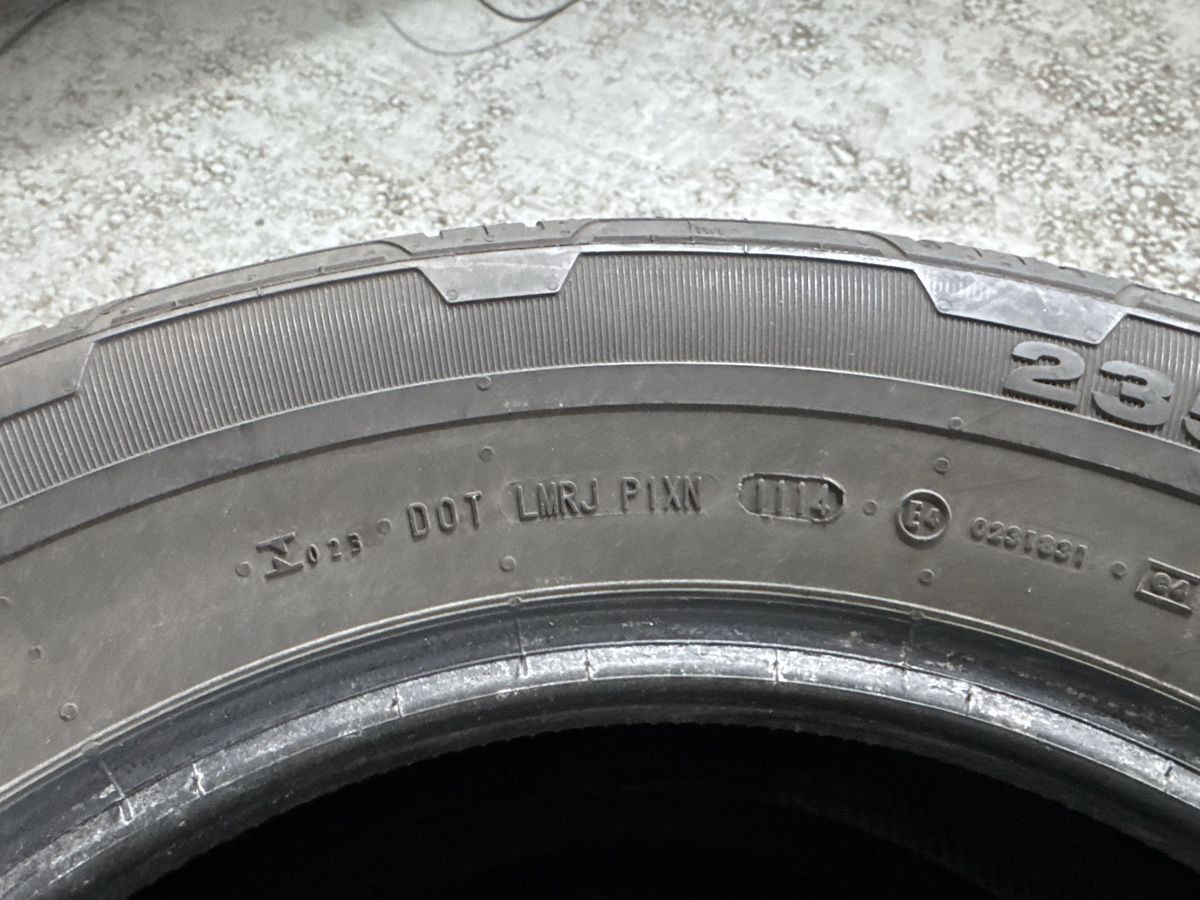 Continental Pneumatici & Ruote complete: 235/60/17 continental sommer reifen – Usato da Dietikon venduto da Arin25 3