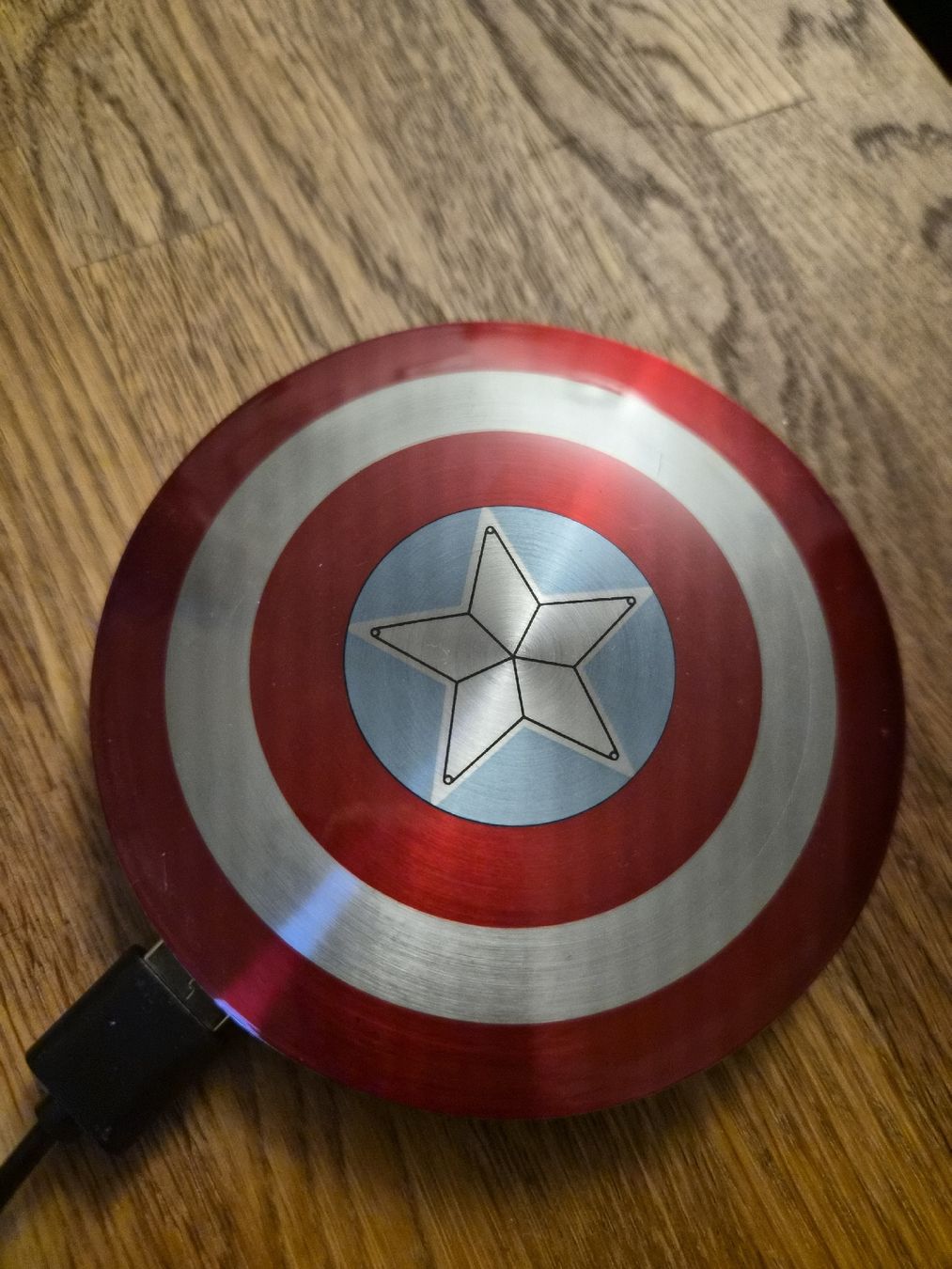 Akkus: Wireless Ladestation Marvel Captain America Design – Gebraucht aus Rheineck von dejavou69