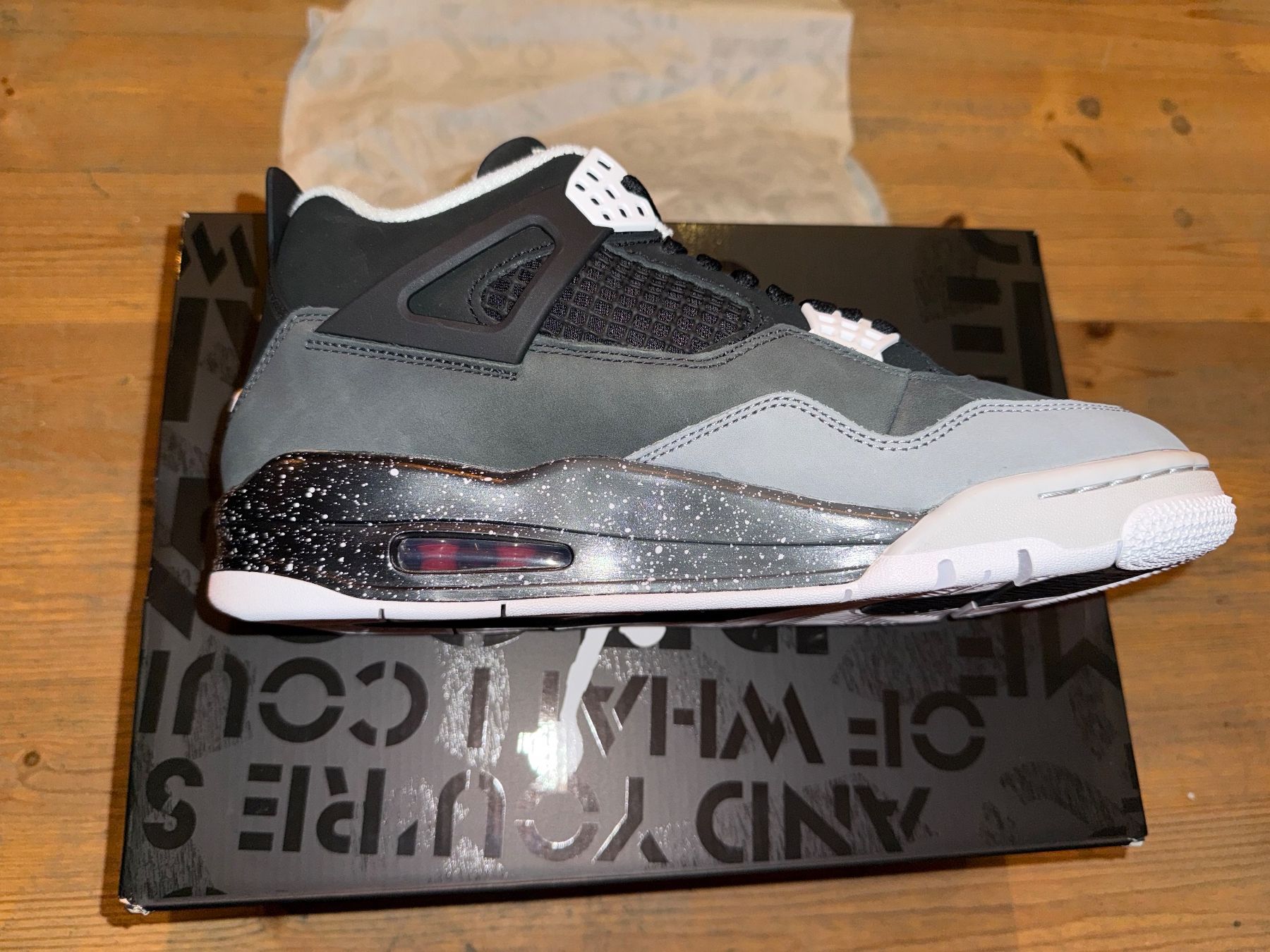 Jordan Scarpe da uomo: Nike Air Jordan 4 Retro "Fear" – Nuovo e nell'imballaggio originale da Kilchberg BL venduto da Strophurus 4