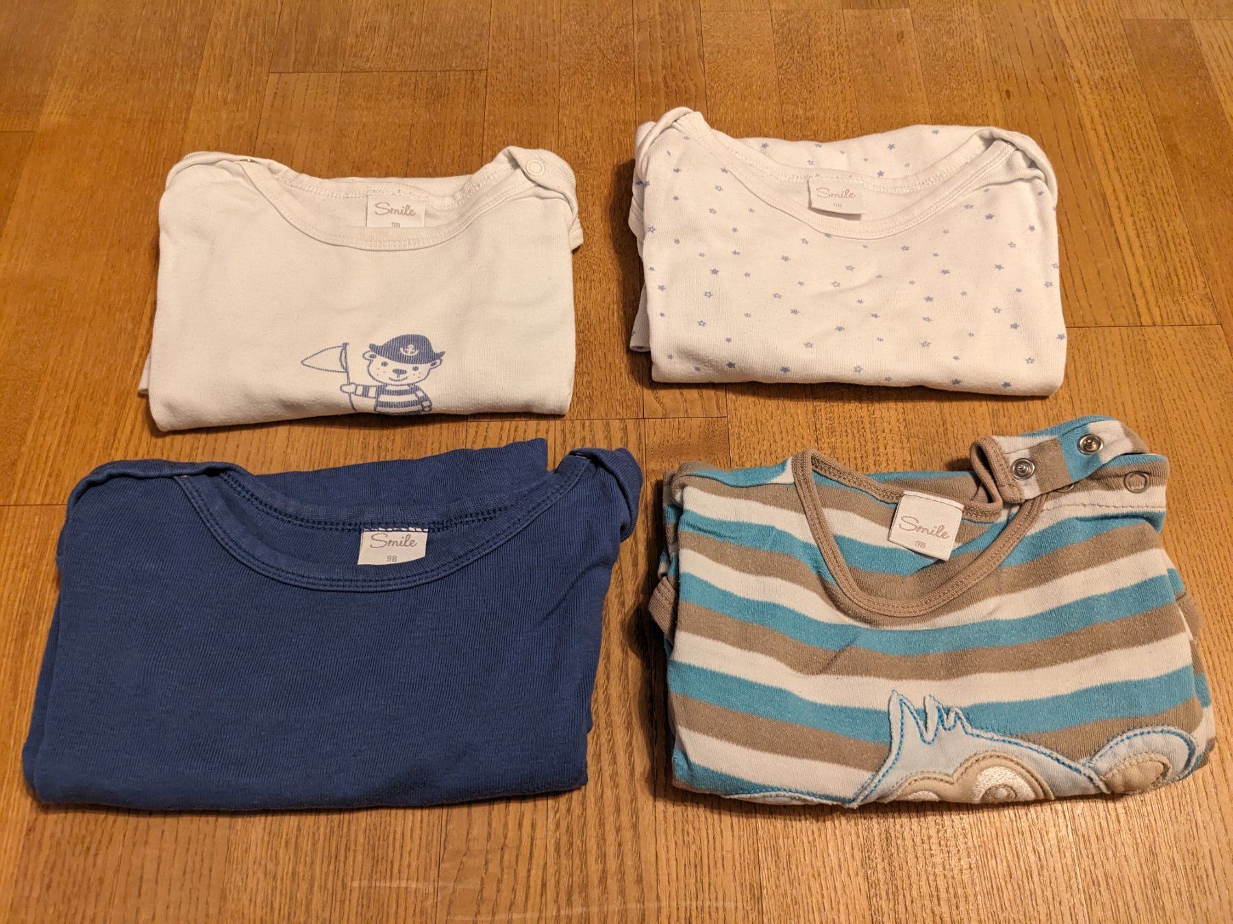 Lotti & Set di vestiti: 40-teiliges Kleiderset Grösse 98 – Usato da Wald ZH venduto da andy_ch01 6