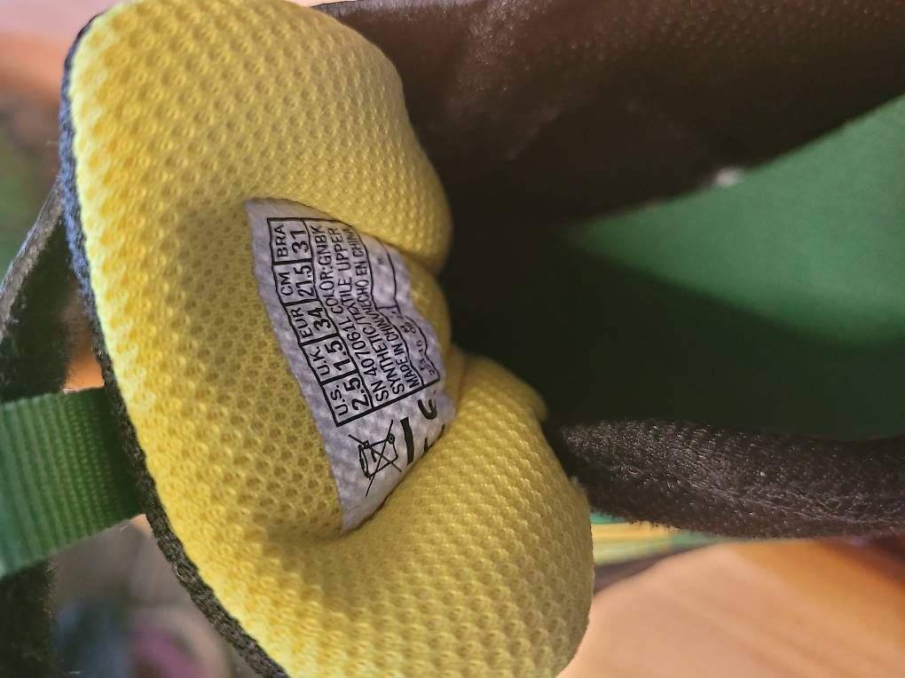 Scarpe per ragazzi: Kinderschuhe – Usato da Balgach venduto da Pickle 1