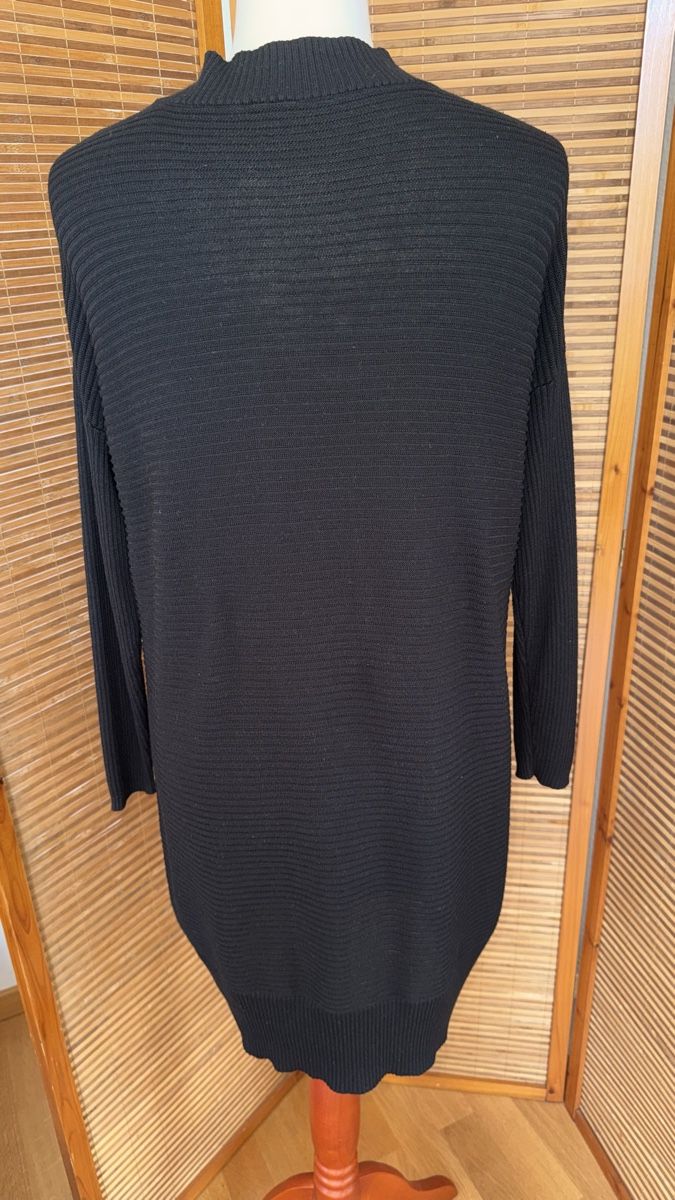 Maglioni & Felpe: Longpulli, schwarz, M – Usato da Gümligen venduto da morticiaaddams 1